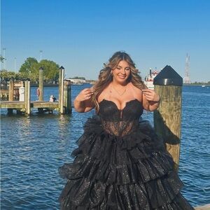 Sherri hill prom dress